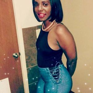 Meet your Posher, Monica